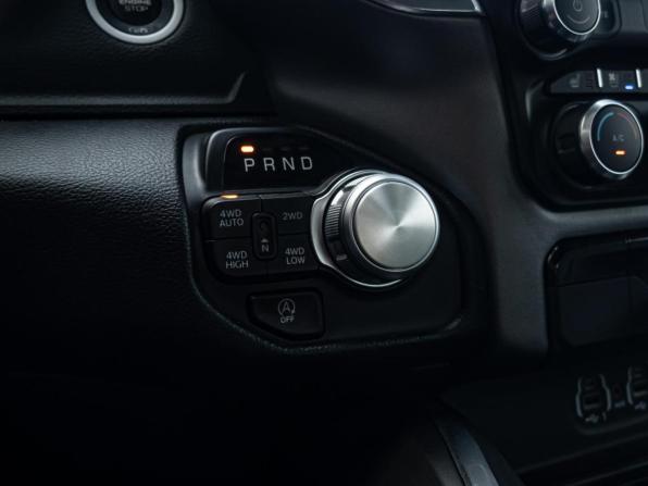 Ram 1500 V с пробегом 2021 года, цена 5 400 000 рублей, 105868 км, offers.body_type.unknown, Автокод Объявления