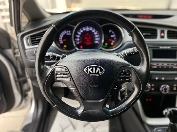Kia Ceed II с пробегом 2014 года, цена 1 050 000 рублей, 71188 км, хэтчбек, Автокод Объявления