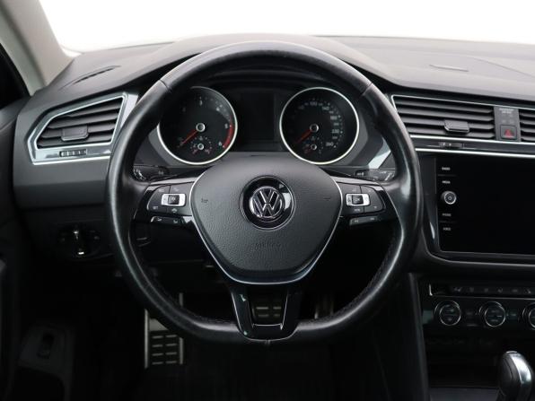 Volkswagen Tiguan II с пробегом 2018 года, цена 2 625 000 рублей, 210820 км, внедорожник, Автокод Объявления