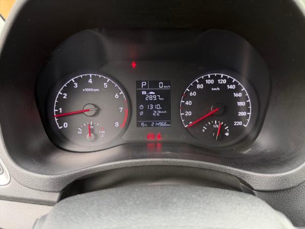 Hyundai Solaris II с пробегом 2018 года, цена 1 050 000 рублей, 214966 км, седан, Автокод Объявления