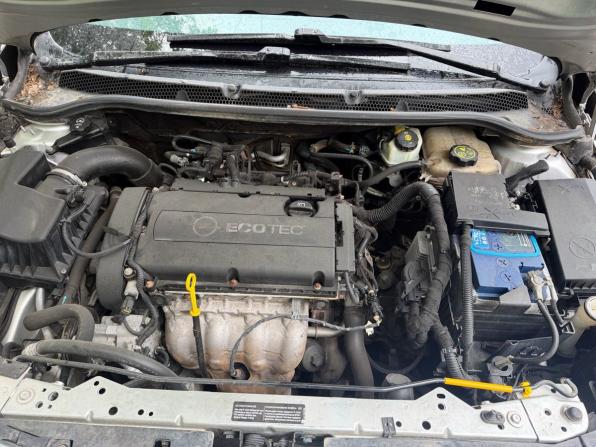Opel Astra J Рестайлинг с пробегом 2013 года, цена 847 000 рублей, 118000 км, седан, Автокод Объявления