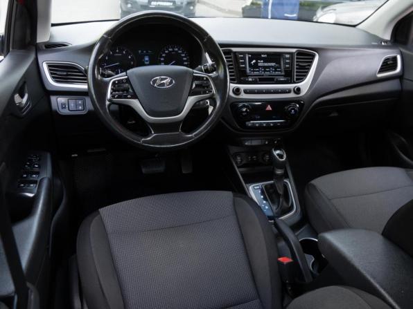 Hyundai Solaris II с пробегом 2018 года, цена 1 399 000 рублей, 118463 км, седан, Автокод Объявления