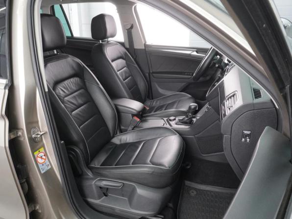 Volkswagen Tiguan II с пробегом 2017 года, цена 1 774 000 рублей, 311064 км, внедорожник, Автокод Объявления