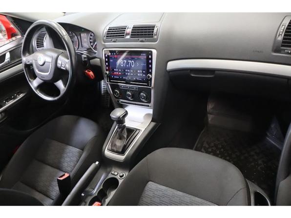 Skoda Octavia II (A5) Рестайлинг с пробегом 2012 года, цена 678 000 рублей, 228856 км, лифтбек, Автокод Объявления