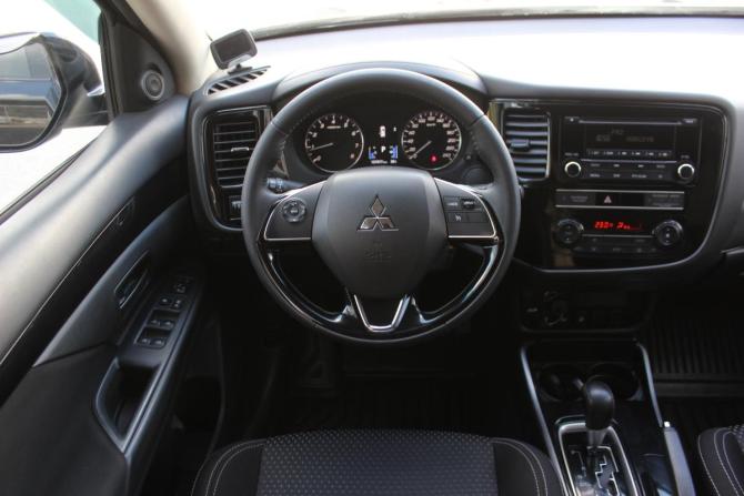 Mitsubishi Outlander III Рестайлинг 3 с пробегом 2019 года, цена 1 937 000 рублей, 137976 км, внедорожник, Автокод Объявления