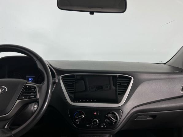 Hyundai Solaris II с пробегом 2018 года, цена 1 135 000 рублей, 132000 км, седан, Автокод Объявления