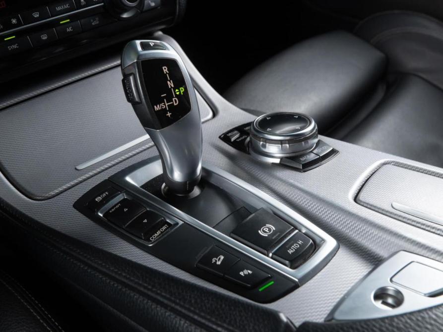 BMW 5 серии VI (F10/F11/F07) Рестайлинг Волгоград  - изображение 16