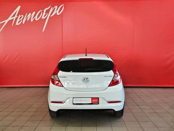 Hyundai Solaris I Рестайлинг с пробегом 2015 года, цена 1 015 000 рублей, 115000 км, хэтчбек, Автокод Объявления