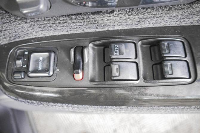 Honda Odyssey II Рестайлинг с пробегом 2001 года, цена 499 000 рублей, 327748 км, компактвэн, Автокод Объявления