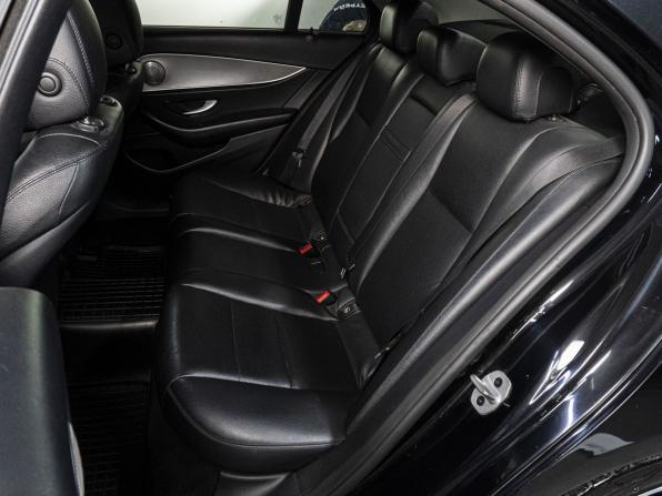 Mercedes-Benz E-Класс V (W213 S213 C238) с пробегом 2019 года, цена 2 320 000 рублей, 175832 км, седан, Автокод Объявления