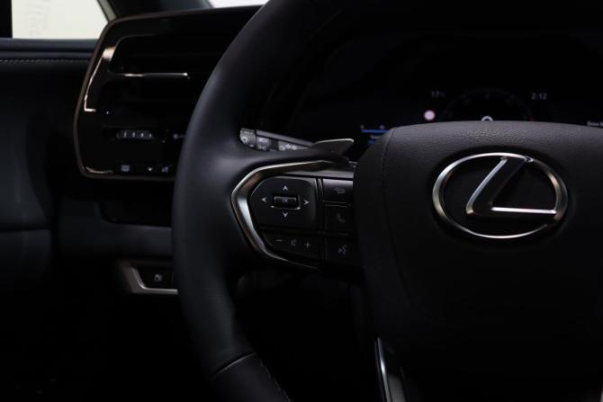 Lexus RX V с пробегом 2026 года, цена 8 600 000 рублей, 22 км, внедорожник, Автокод Объявления