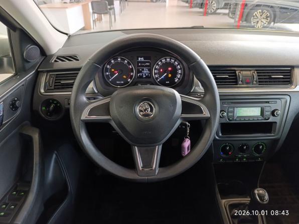 Skoda Rapid I с пробегом 2015 года, цена 950 000 рублей, 143659 км, лифтбек, Автокод Объявления