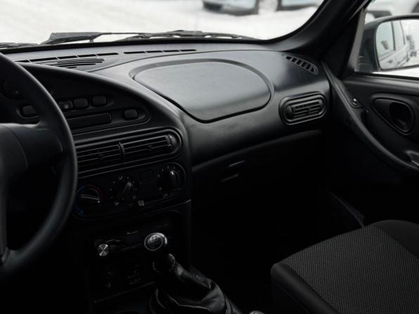 Chevrolet Niva I Рестайлинг с пробегом 2017 года, цена 729 000 рублей, 89143 км, внедорожник, Автокод Объявления