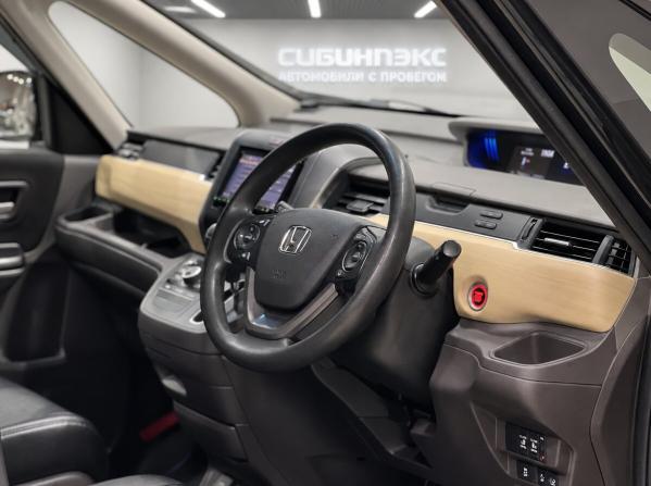 Honda Freed II с пробегом 2018 года, цена 1 499 000 рублей, 148000 км, компактвэн, Автокод Объявления