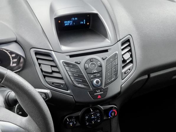 Ford Fiesta Mk6 Рестайлинг с пробегом 2016 года, цена 905 000 рублей, 120542 км, хэтчбек, Автокод Объявления