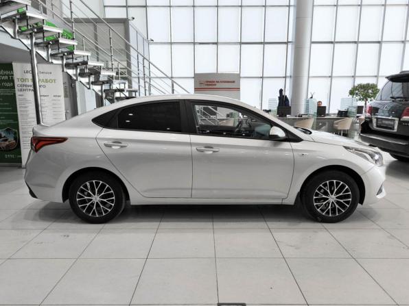 Hyundai Solaris II с пробегом 2019 года, цена 1 320 000 рублей, 110966 км, седан, Автокод Объявления