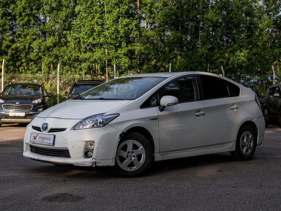 Toyota Prius III (XW30) Санкт-Петербург  - изображение 1