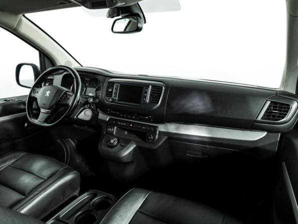 Peugeot Traveller I с пробегом 2019 года, цена 2 499 700 рублей, 212215 км, минивэн, Автокод Объявления