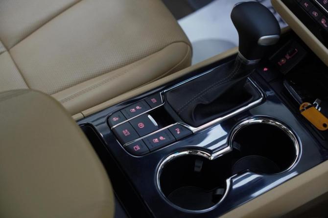 Kia Carnival III с пробегом 2018 года, цена 1 595 000 рублей, 88686 км, минивэн, Автокод Объявления