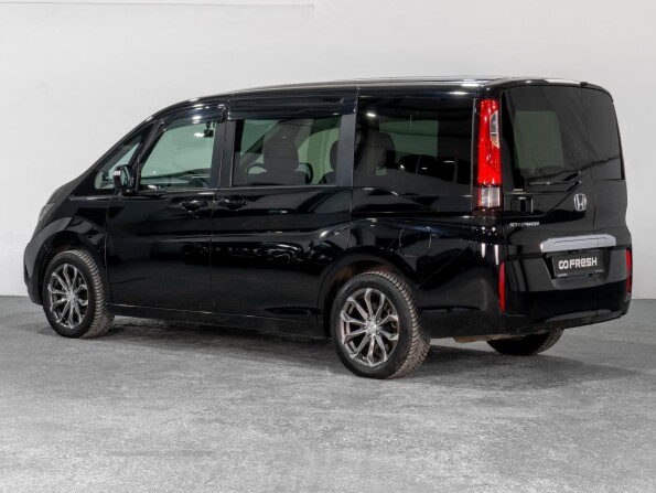 Honda Stepwgn V с пробегом 2016 года, цена 2 499 000 рублей, 131031 км, минивэн, Автокод Объявления