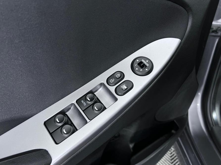 Hyundai Solaris I Рестайлинг Ростов-на-Дону  - изображение 17