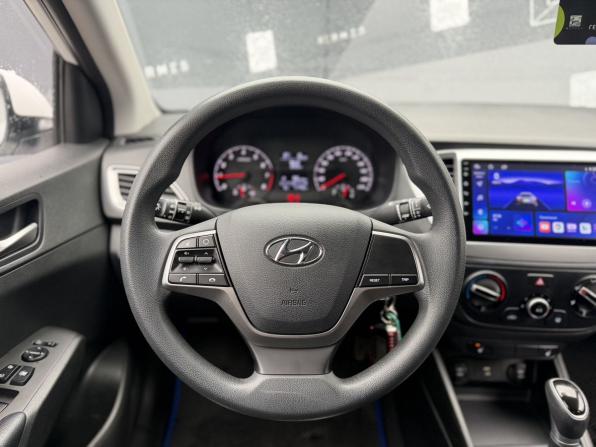 Hyundai Solaris II Рестайлинг с пробегом 2021 года, цена 1 606 000 рублей, 71749 км, седан, Автокод Объявления