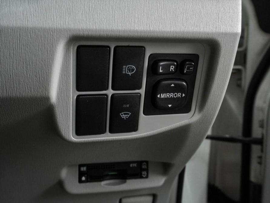 Toyota Prius III (XW30) Воронеж  - изображение 14