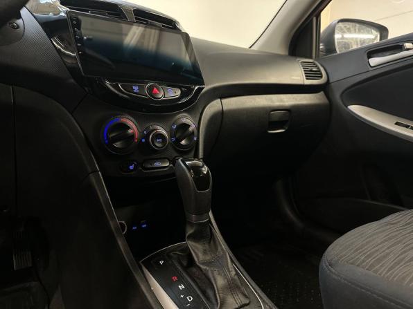 Hyundai Solaris I Рестайлинг с пробегом 2015 года, цена 1 049 900 рублей, 151980 км, седан, Автокод Объявления
