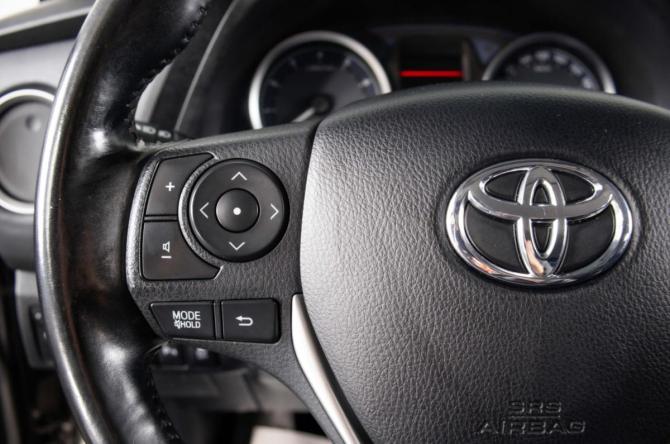 Toyota Auris II с пробегом 2013 года, цена 1 259 000 рублей, 150256 км, хэтчбек, Автокод Объявления