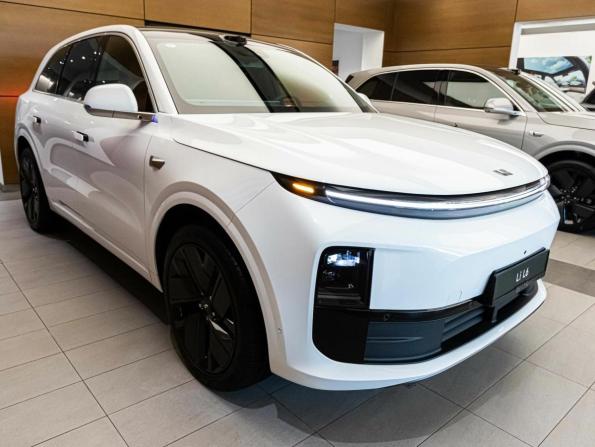 Новый Li Auto (Lixiang) L6 2025 года, цена 8 290 000 рублей, внедорожник, Автокод Объявления