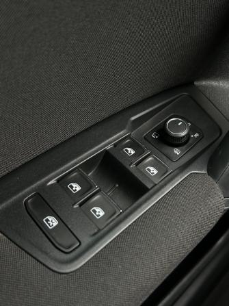 Volkswagen Tiguan II с пробегом 2018 года, цена 2 530 000 рублей, 37124 км, внедорожник, Автокод Объявления
