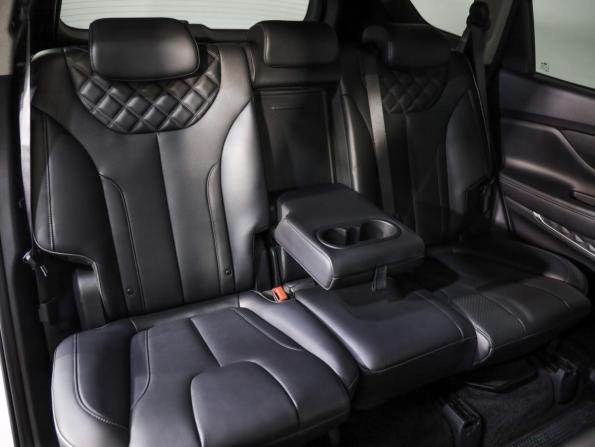 Hyundai Santa Fe IV Рестайлинг с пробегом 2023 года, цена 3 949 000 рублей, 25619 км, внедорожник, Автокод Объявления