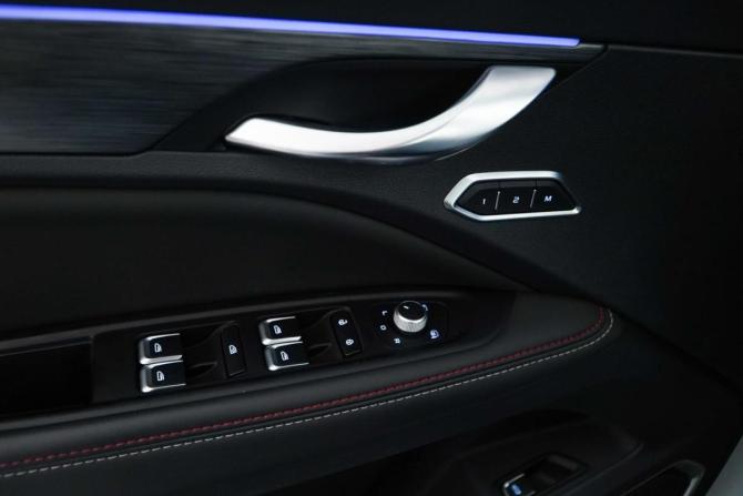 Geely Tugella I с пробегом 2022 года, цена 2 693 055 рублей, 33858 км, внедорожник, Автокод Объявления