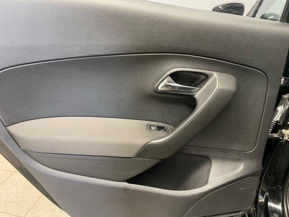 Volkswagen Polo V с пробегом 2012 года, цена 577 000 рублей, 312000 км, седан, Автокод Объявления