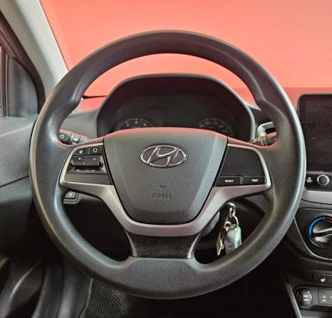 Hyundai Solaris II с пробегом 2017 года, цена 875 000 рублей, 195000 км, седан, Автокод Объявления