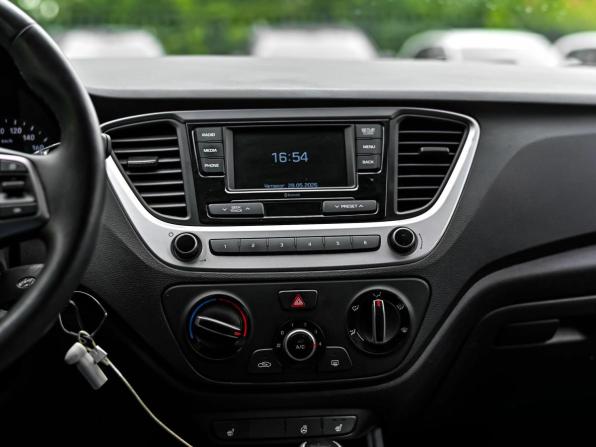 Hyundai Solaris I Рестайлинг с пробегом 2017 года, цена 1 270 000 рублей, 89152 км, седан, Автокод Объявления