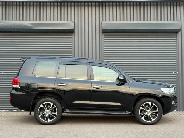 Toyota Land Cruiser 200 Series Рестайлинг 2 с пробегом 2020 года, цена 7 490 000 рублей, 128869 км, внедорожник, Автокод Объявления