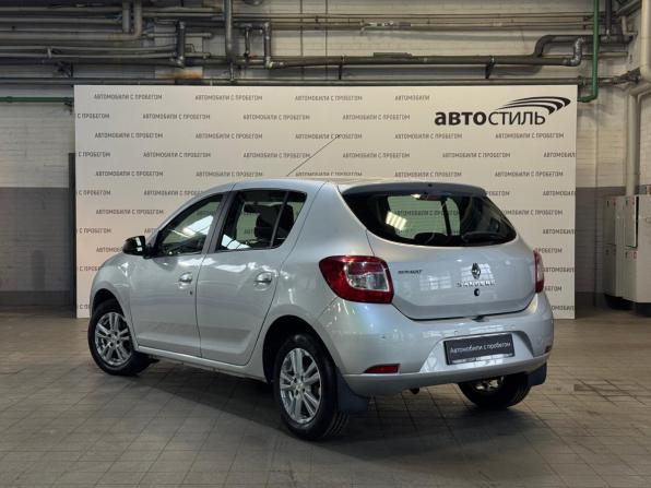 Renault Sandero II с пробегом 2018 года, цена 1 019 000 рублей, 55836 км, хэтчбек, Автокод Объявления