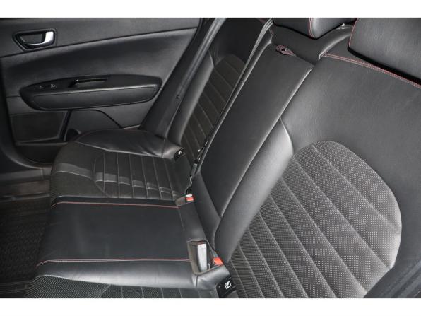 Kia Optima IV Рестайлинг с пробегом 2018 года, цена 1 929 500 рублей, 177562 км, седан, Автокод Объявления