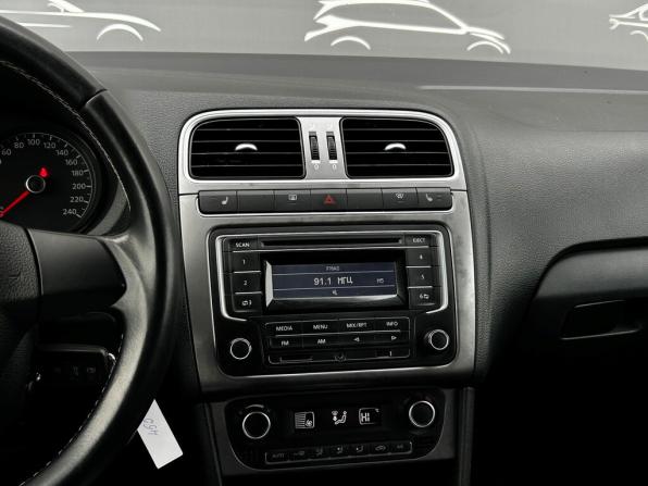Volkswagen Polo V с пробегом 2015 года, цена 839 500 рублей, 123988 км, седан, Автокод Объявления
