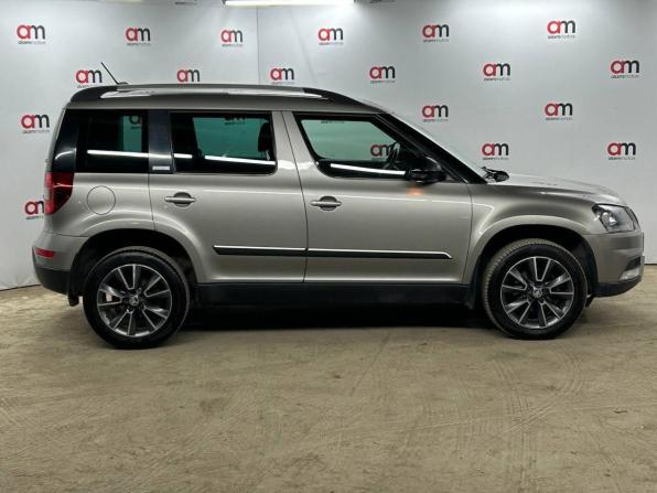 Skoda Yeti I Рестайлинг с пробегом 2017 года, цена 1 099 000 рублей, 209000 км, внедорожник, Автокод Объявления