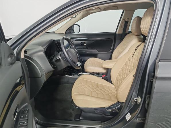 Mitsubishi Outlander III Рестайлинг 3 с пробегом 2019 года, цена 1 599 000 рублей, 258083 км, внедорожник, Автокод Объявления