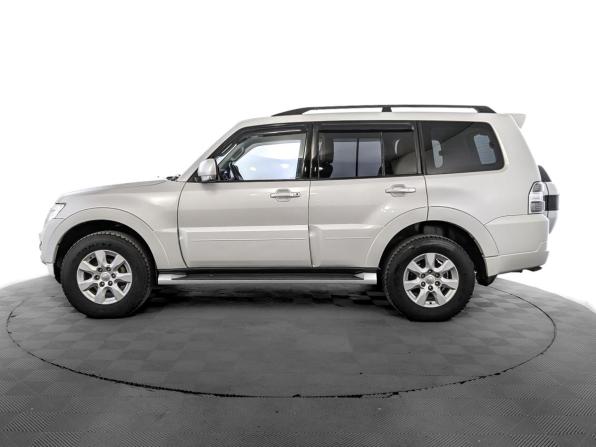 Mitsubishi Pajero IV Рестайлинг 2 с пробегом 2015 года, цена 2 799 000 рублей, 85940 км, внедорожник, Автокод Объявления