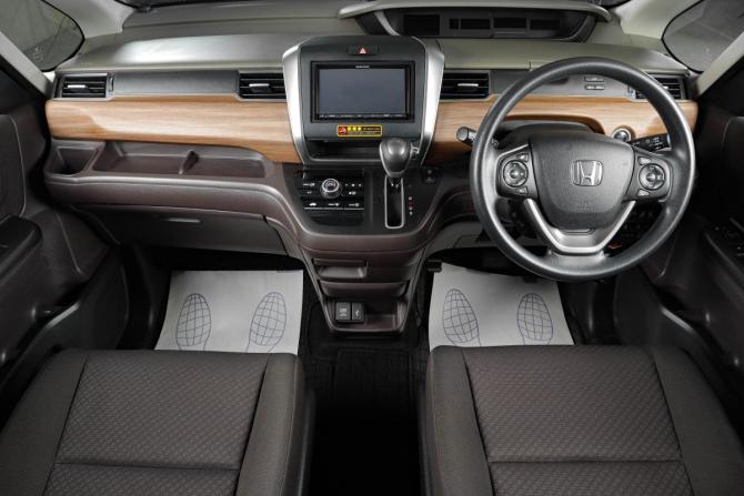 Honda Freed II Рестайлинг с пробегом 2021 года, цена 1 829 000 рублей, 101800 км, компактвэн, Автокод Объявления