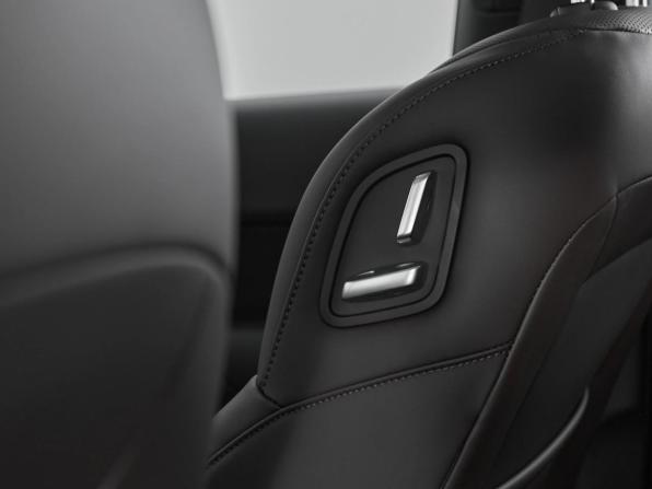 Li Auto (Lixiang) L8 I с пробегом 2024 года, цена 7 700 000 рублей, 10 км, внедорожник, Автокод Объявления