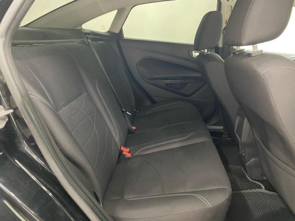 Ford Fiesta Mk6 Рестайлинг с пробегом 2015 года, цена 870 000 рублей, 98459 км, седан, Автокод Объявления