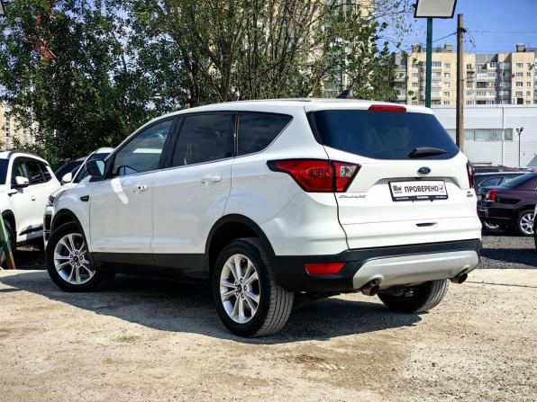 Ford Escape III Рестайлинг с пробегом 2018 года, цена 1 329 000 рублей, 137000 км, внедорожник, Автокод Объявления