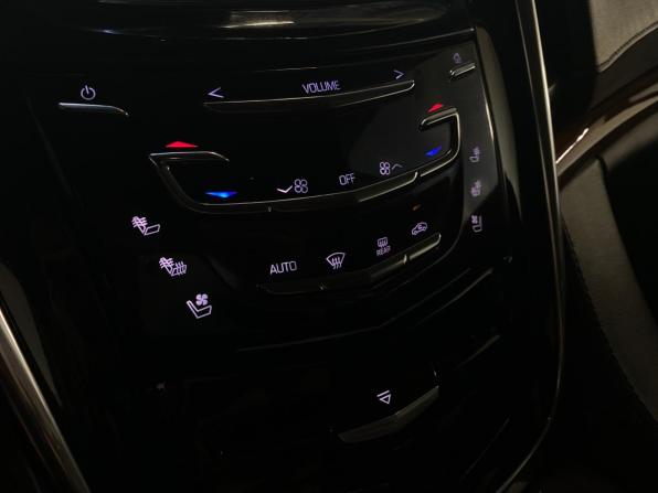 Cadillac Escalade IV с пробегом 2016 года, цена 4 250 000 рублей, 124513 км, внедорожник, Автокод Объявления