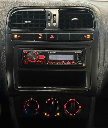Volkswagen Polo V с пробегом 2012 года, цена 499 000 рублей, 322779 км, седан, Автокод Объявления