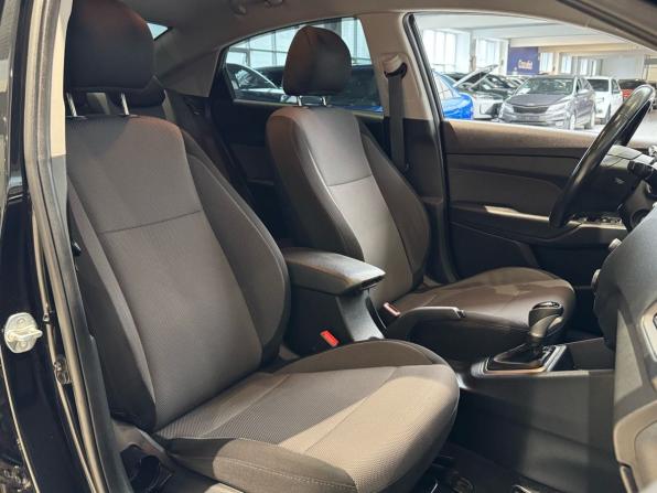 Hyundai Solaris II с пробегом 2018 года, цена 1 299 000 рублей, 149959 км, седан, Автокод Объявления